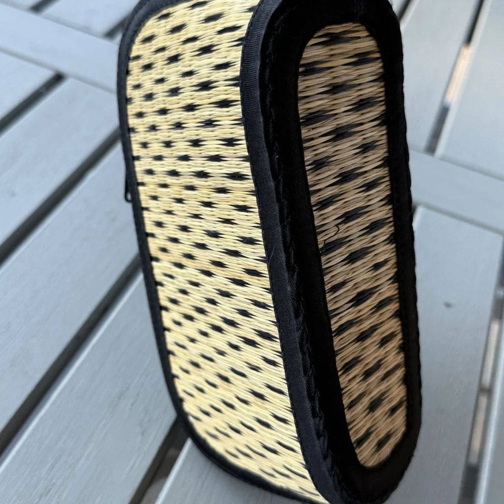 Saraye Tatami Baskets of Cambodia Woven Grass Wristlet w Zipper Makeup Bag